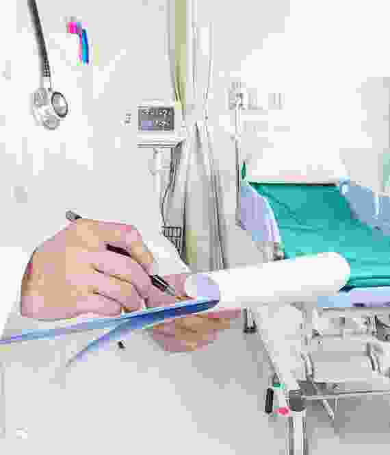 about-doctor-img